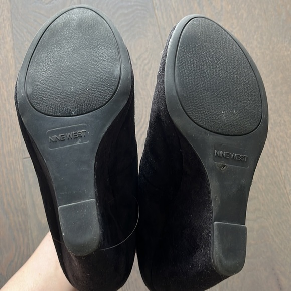 Black Wedge Heels from Nine West, size 7 - Picture 5 of 6
